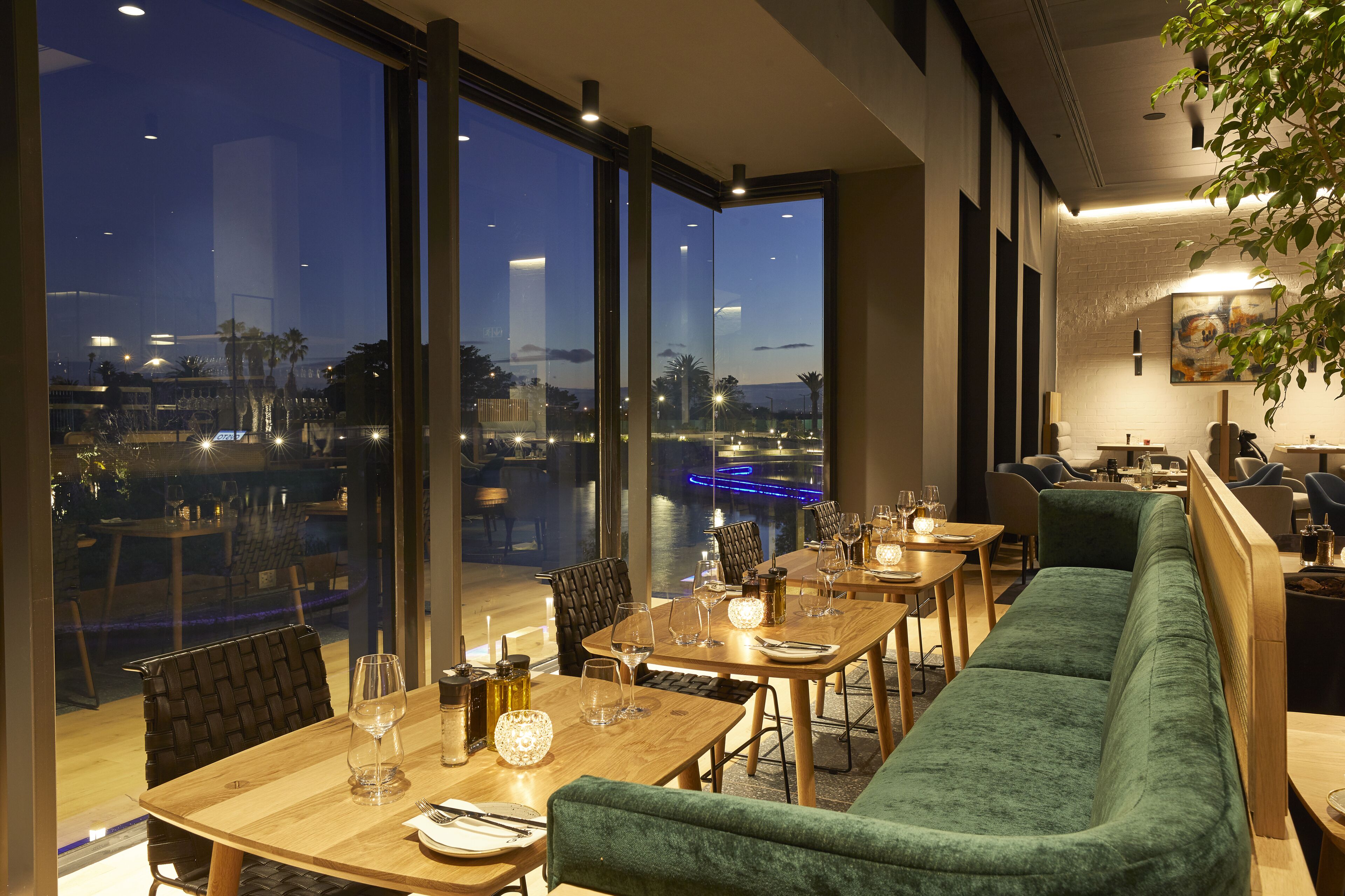 Century City Hotel Bridgewater 4*