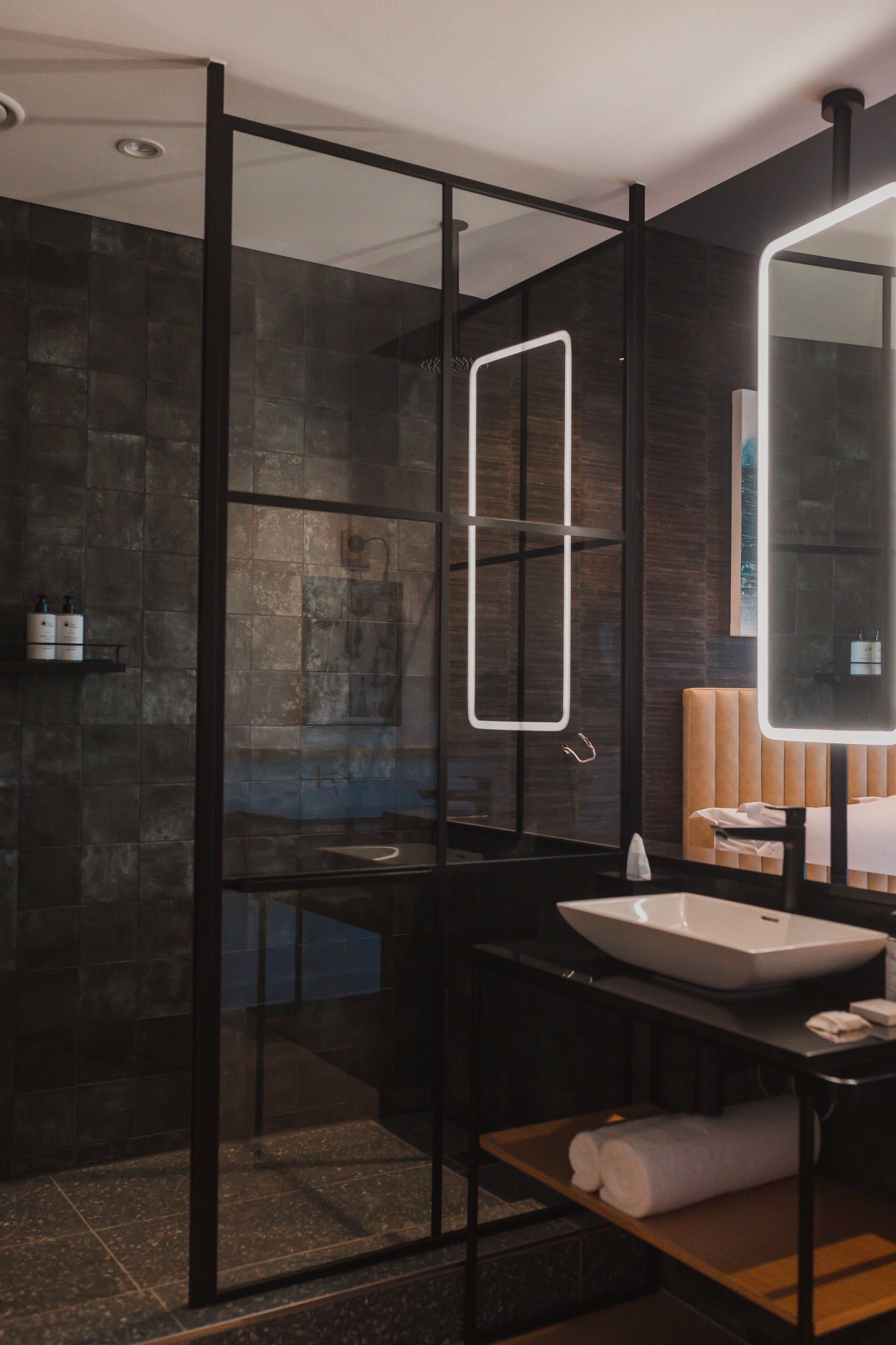 Century City Hotel Bridgewater 4*
