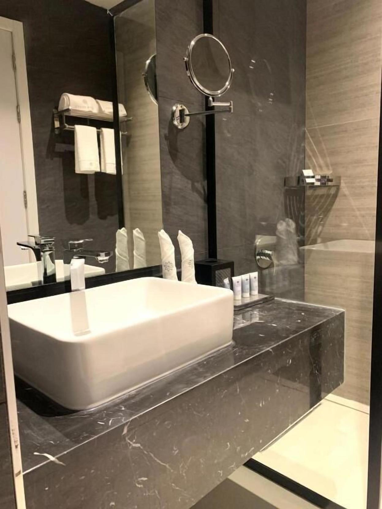Rosa Grand Hotel Monsieh 0*
