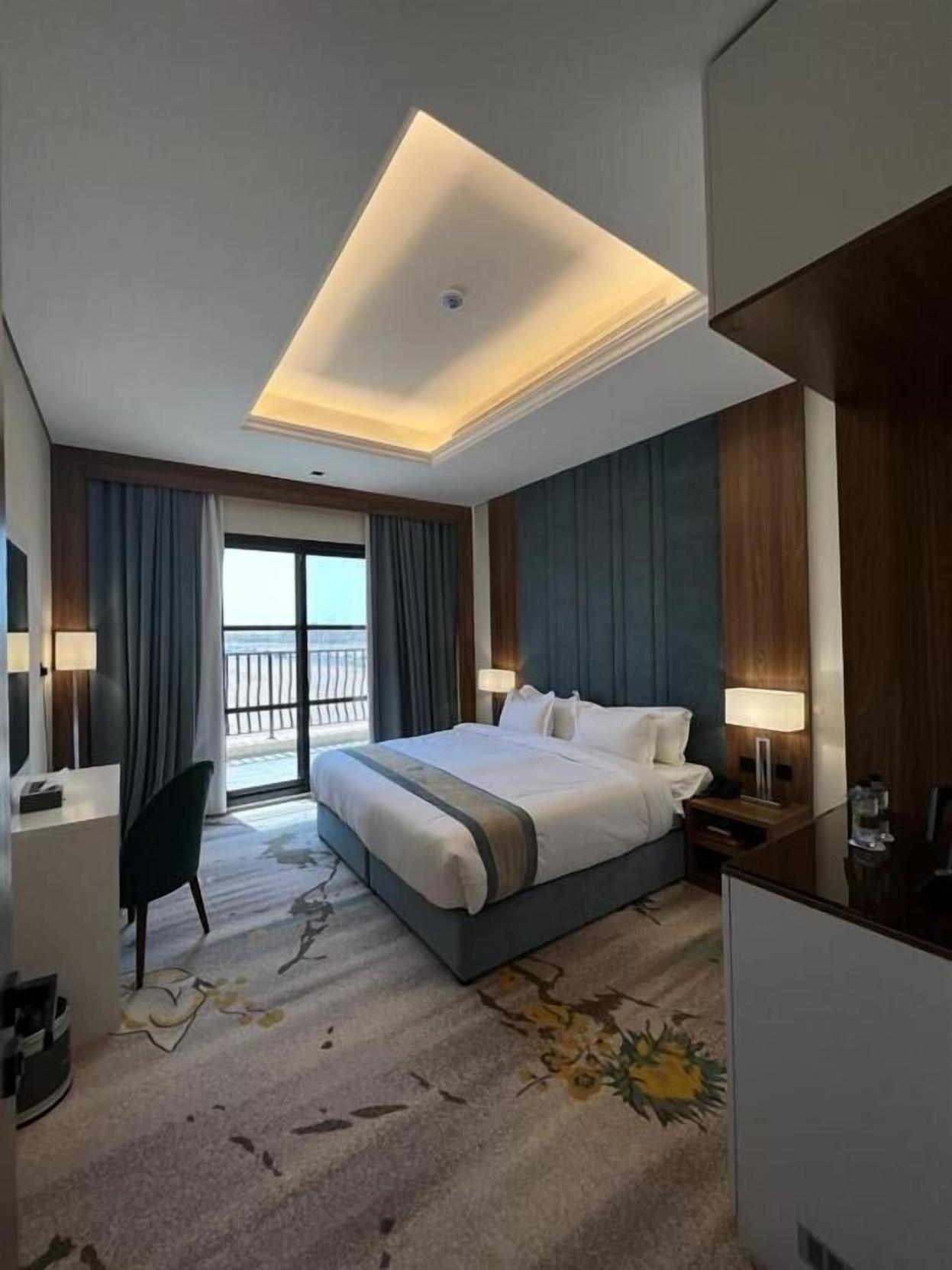 Rosa Grand Hotel Monsieh 0*