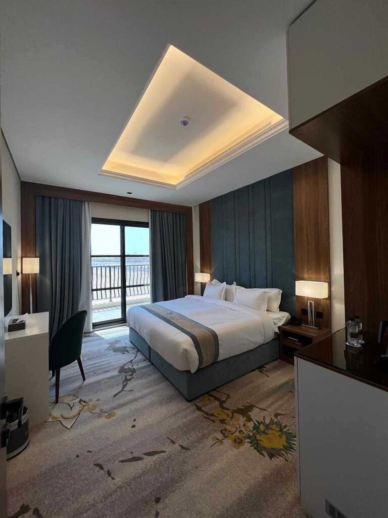 Rosa Grand Hotel Monsieh 0*