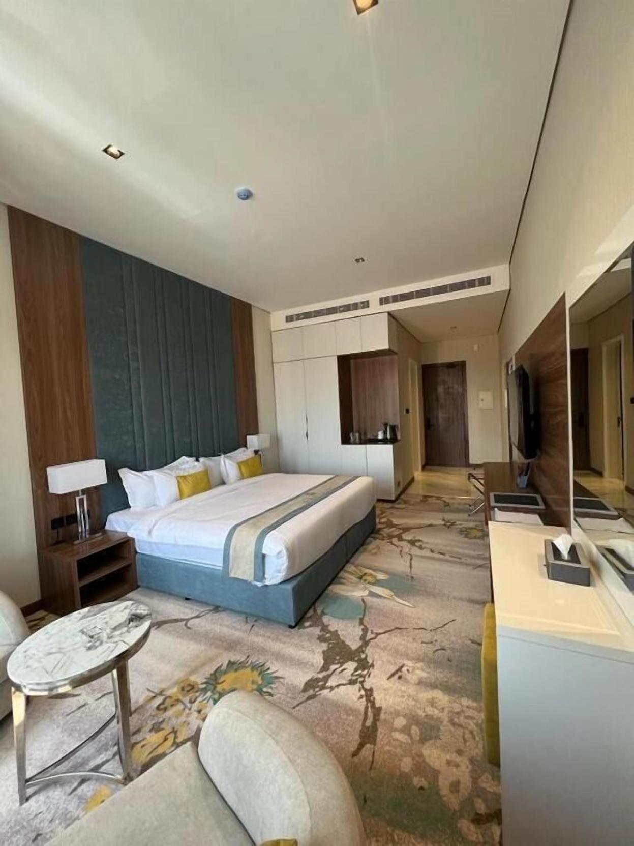 Rosa Grand Hotel Monsieh 0*
