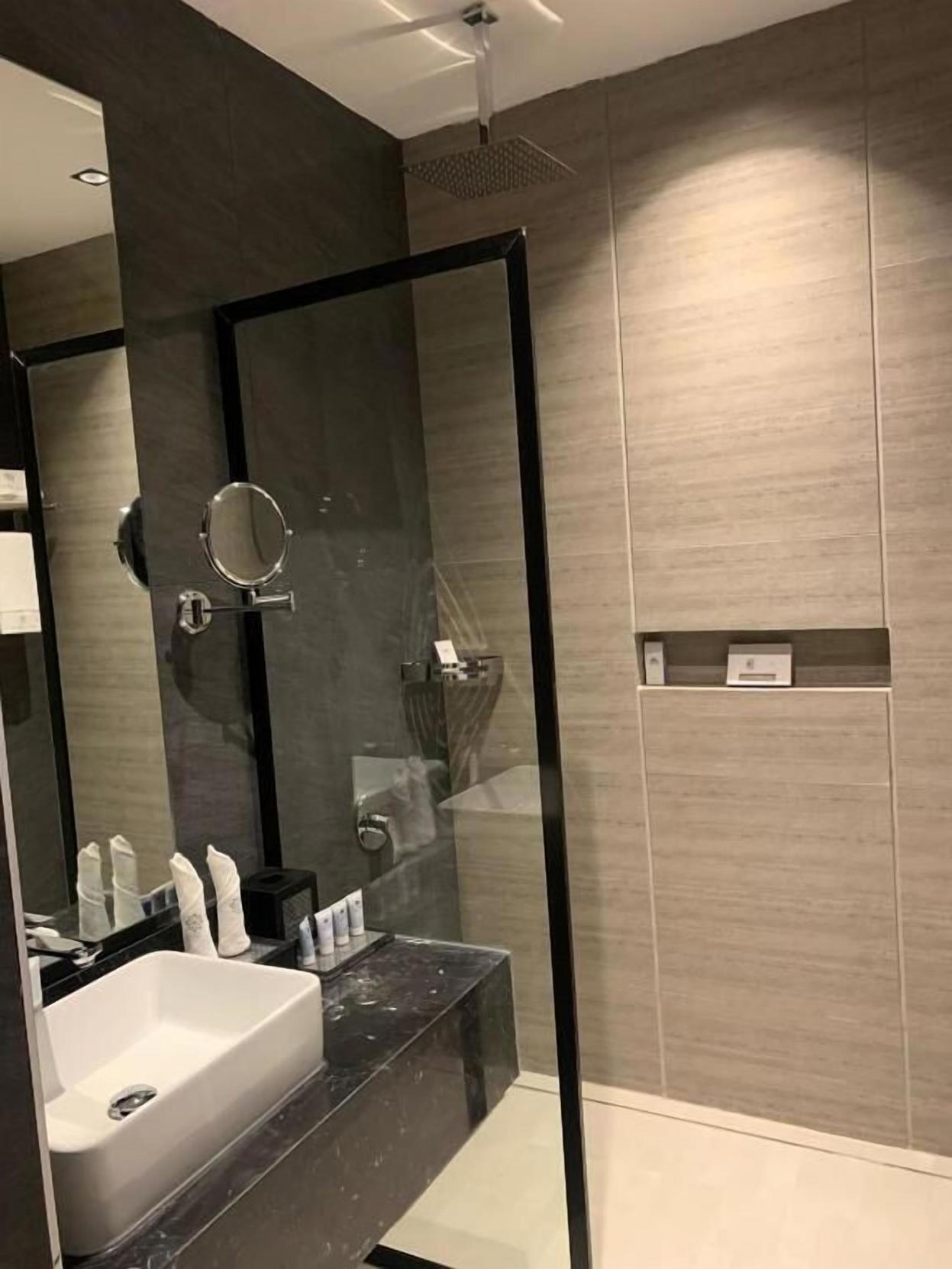Rosa Grand Hotel Monsieh 0*