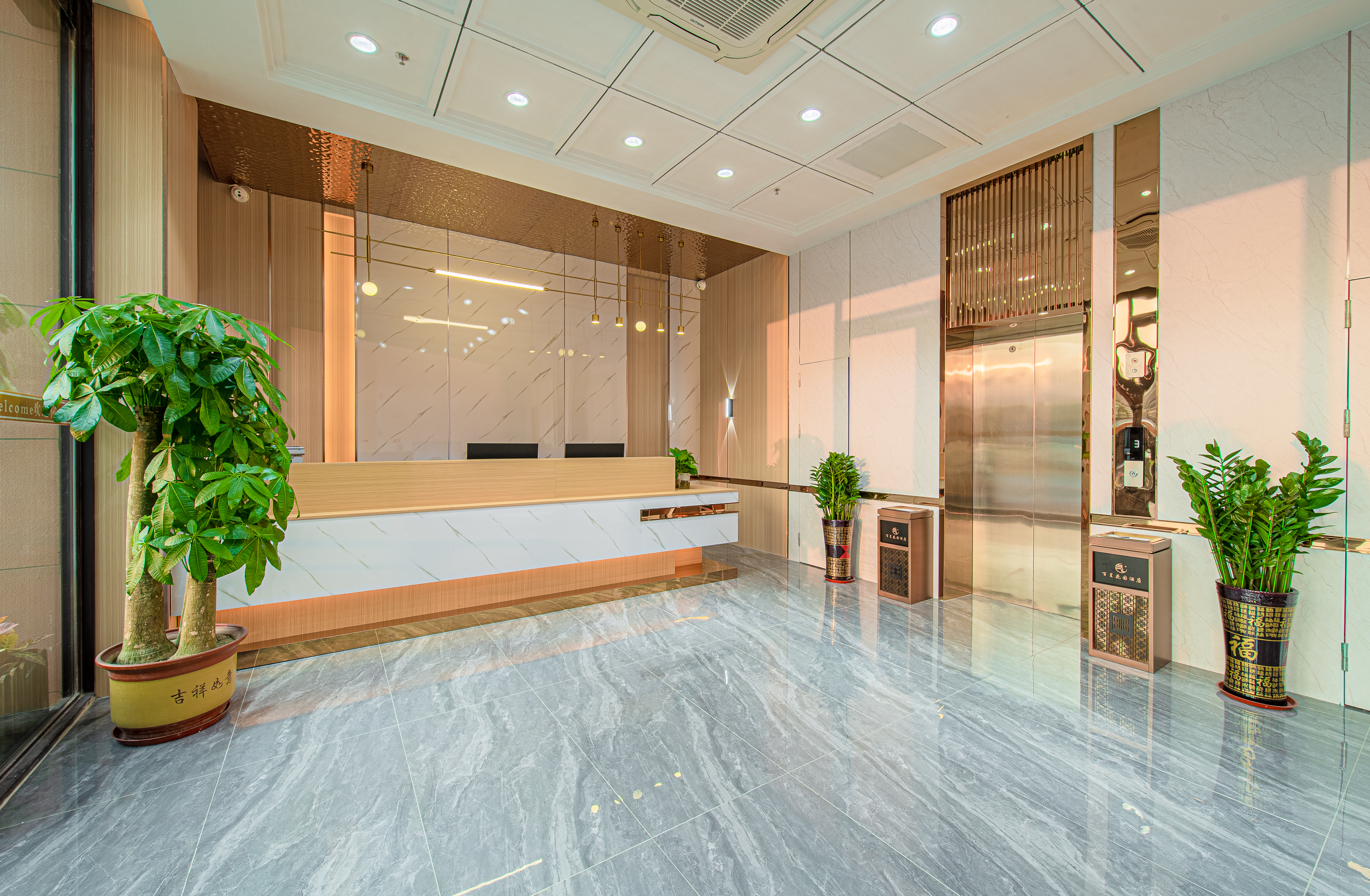 Baicheng Garden Hotel Zhuhai 2*