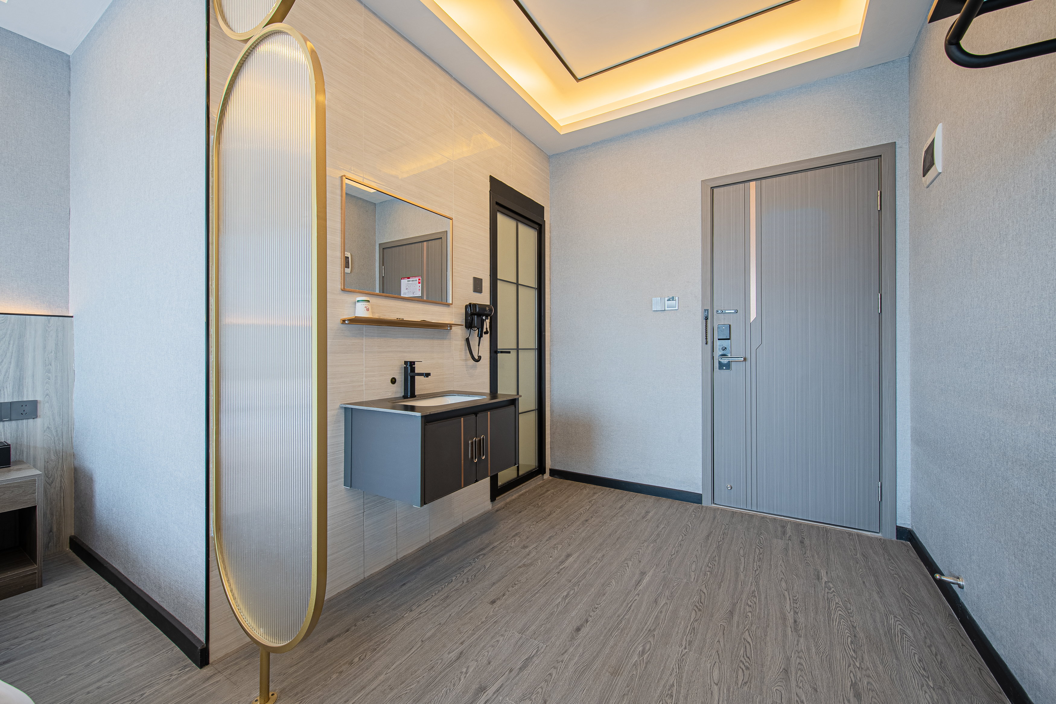 Baicheng Garden Hotel Zhuhai 2*