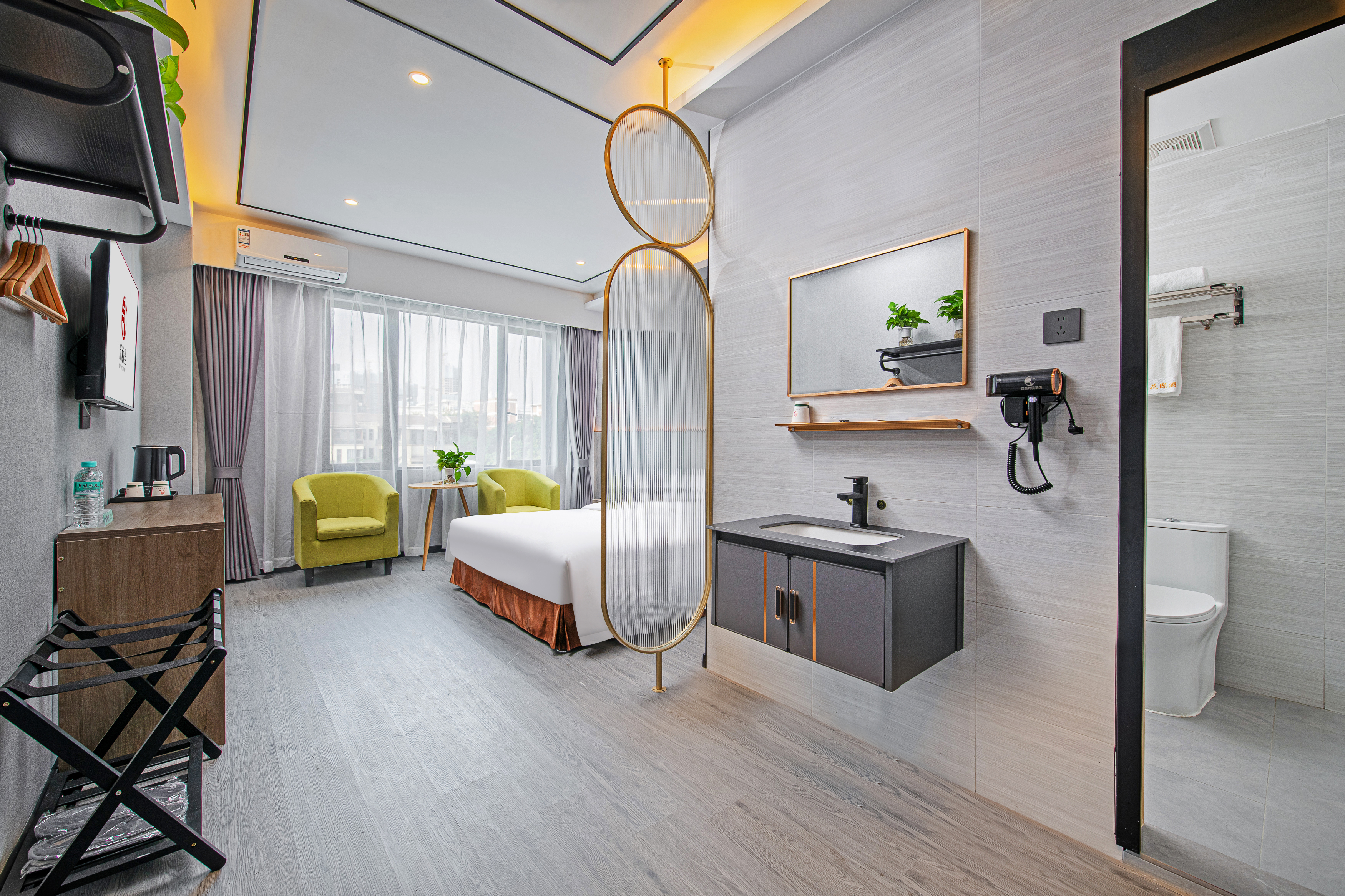Baicheng Garden Hotel Zhuhai 2*