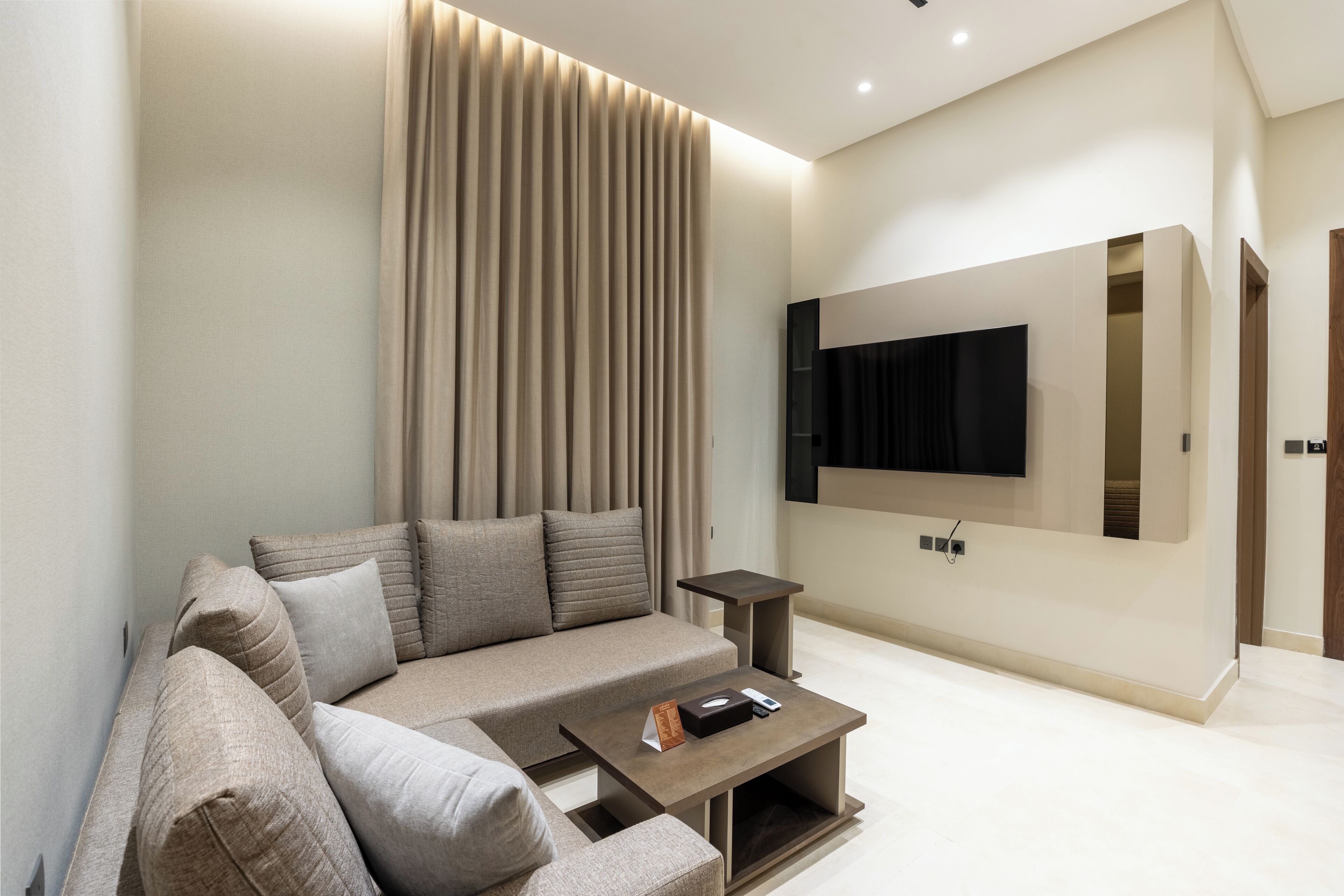 Liora Hotel 0*