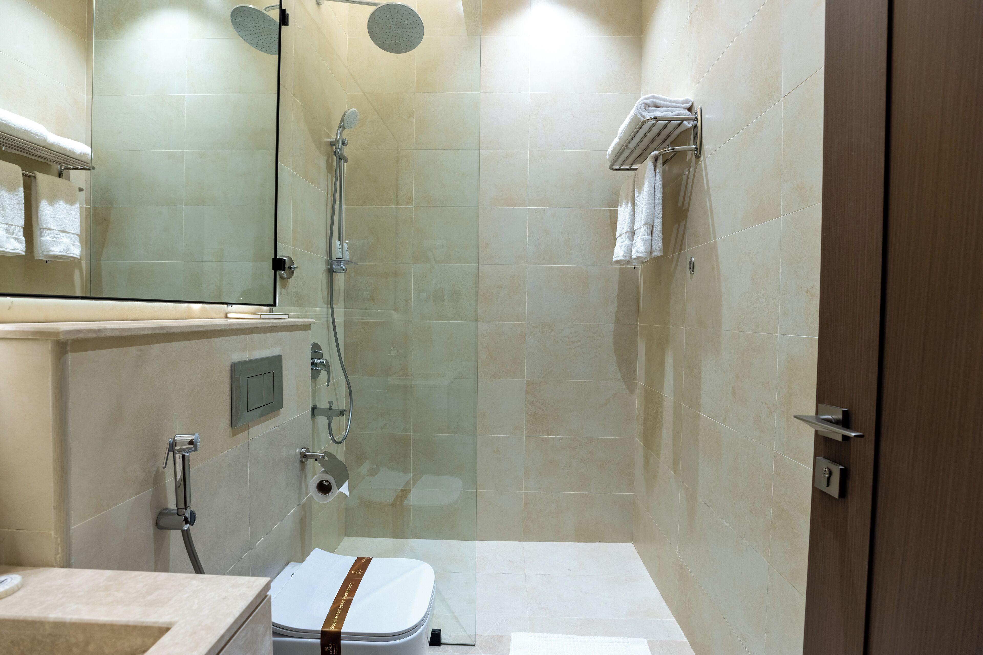 Liora Hotel 0*