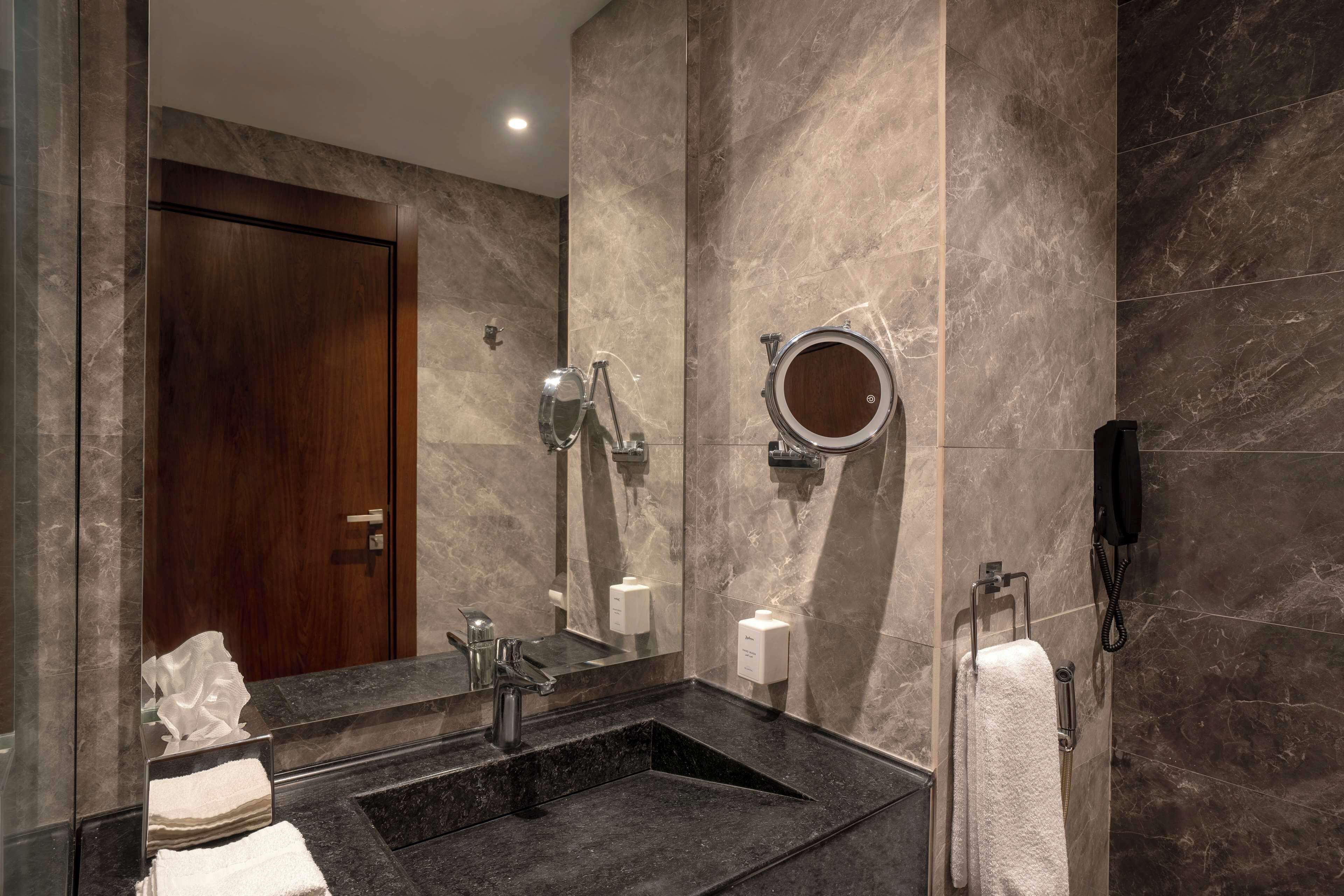Radisson Hotel Madinah 4*