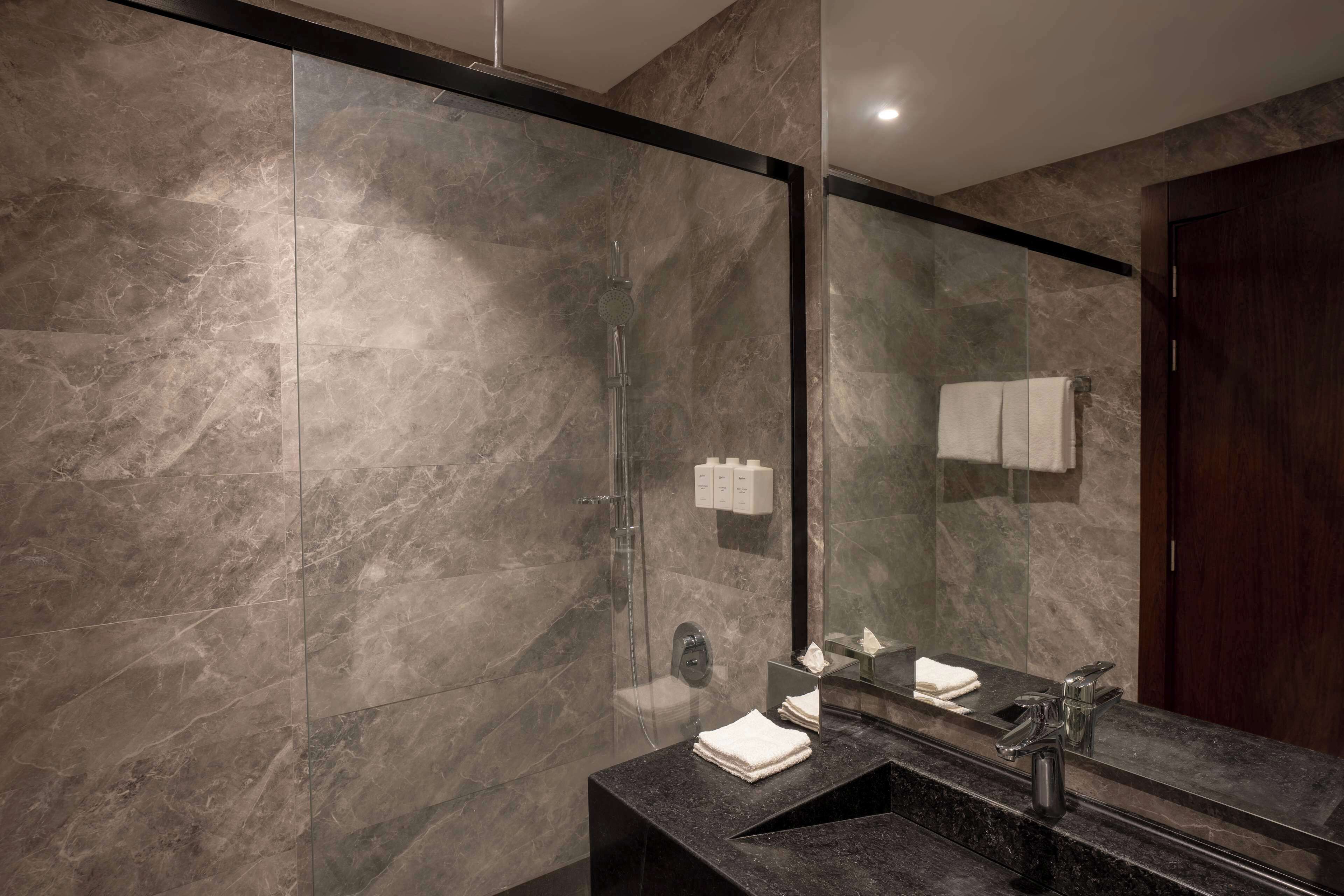 Radisson Hotel Madinah 4*
