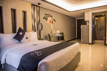 Y2 Residence Hotel managed by HII 3*
