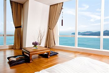 Sono Calm Yeosu (formerly The MVL Hotel Yeosu) 5*