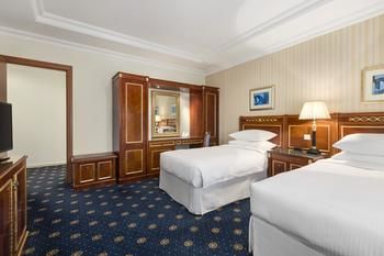 Ramada by Wyndham Al Qassim 5*