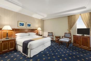 Ramada by Wyndham Al Qassim 5*