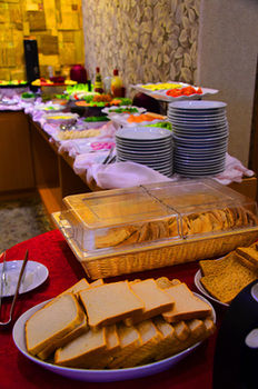 Ramada by Wyndham Al Qassim 5*
