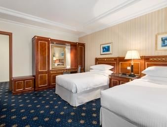 Ramada by Wyndham Al Qassim 5*