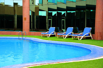 Ramada by Wyndham Al Qassim 5*