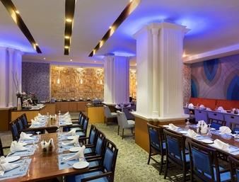 Ramada by Wyndham Al Qassim 5*