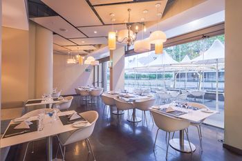 aha Harbour Bridge Hotel & Suites 4*