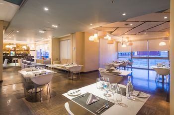 aha Harbour Bridge Hotel & Suites 4*