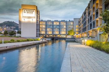 aha Harbour Bridge Hotel & Suites 4*