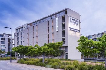 aha Harbour Bridge Hotel & Suites 4*