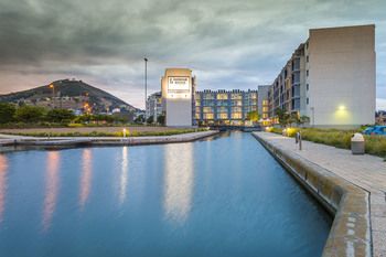 aha Harbour Bridge Hotel & Suites 4*