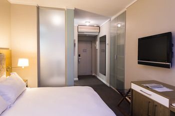 aha Harbour Bridge Hotel & Suites 4*