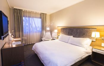 aha Harbour Bridge Hotel & Suites 4*