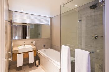 aha Harbour Bridge Hotel & Suites 4*