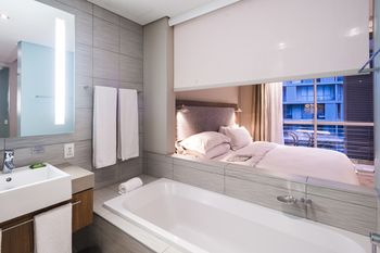 aha Harbour Bridge Hotel & Suites 4*