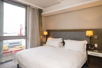 aha Harbour Bridge Hotel & Suites 4*