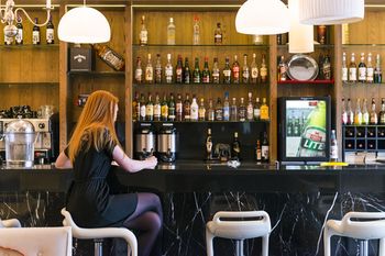 aha Harbour Bridge Hotel & Suites 4*