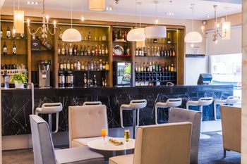 aha Harbour Bridge Hotel & Suites 4*