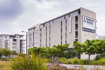 aha Harbour Bridge Hotel & Suites 4*