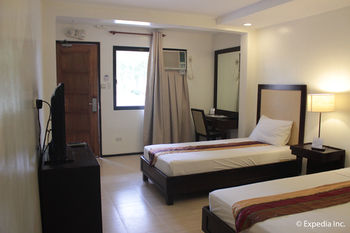 Subic Grand Seas Resort 3*
