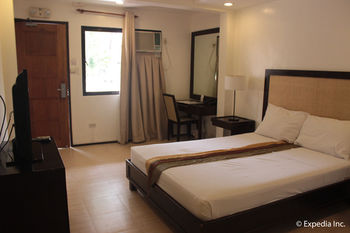 Subic Grand Seas Resort 3*