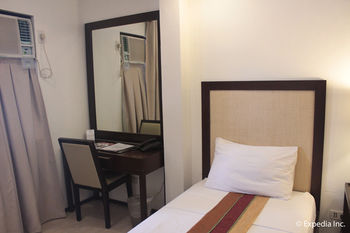 Subic Grand Seas Resort 3*