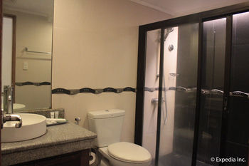 Subic Grand Seas Resort 3*