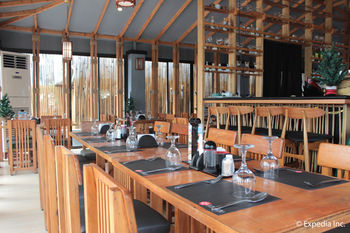 Subic Grand Seas Resort 3*