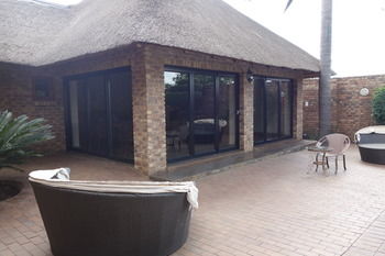 Radisson Hotel and Convention Centre OR Tambo Airport 4*
