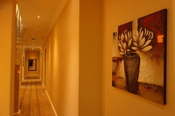 Radisson Hotel and Convention Centre OR Tambo Airport 4*