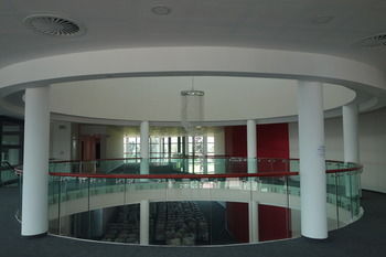 Radisson Hotel and Convention Centre OR Tambo Airport 4*