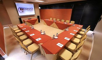 Radisson Hotel and Convention Centre OR Tambo Airport 4*