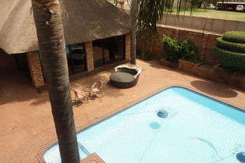Radisson Hotel and Convention Centre OR Tambo Airport 4*
