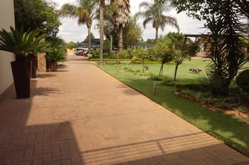 Radisson Hotel and Convention Centre OR Tambo Airport 4*
