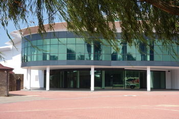 Radisson Hotel and Convention Centre OR Tambo Airport 4*