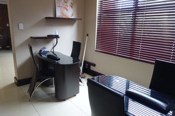 Radisson Hotel and Convention Centre OR Tambo Airport 4*