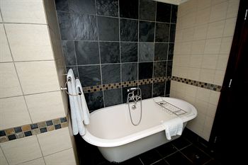 Emerald Resort & Casino 4*