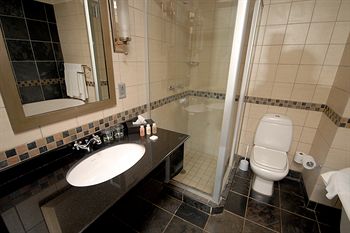 Emerald Resort & Casino 4*